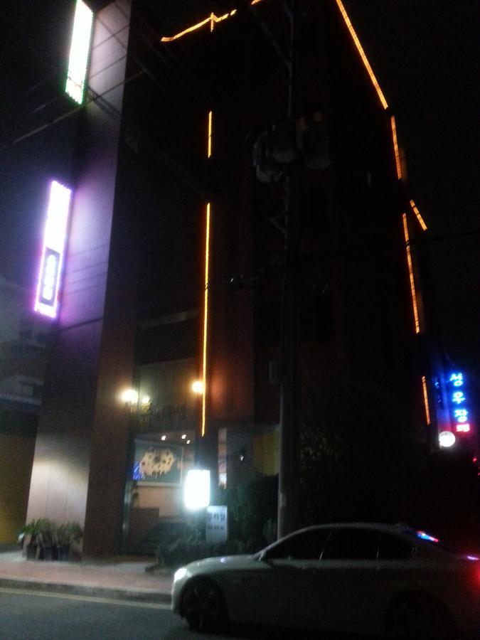 Jeju Brd Hotel Exterior foto